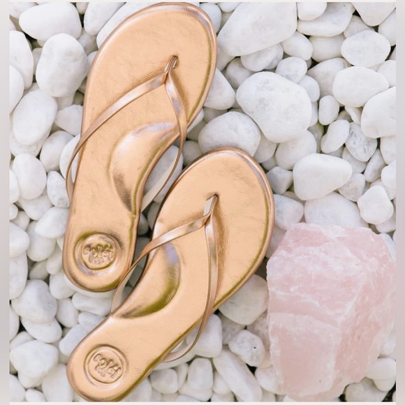 SOLEI SEA Revolve Indie Womens Stylish Metallic Gold Sandals Arch Support Sandal - Picture 1 of 8